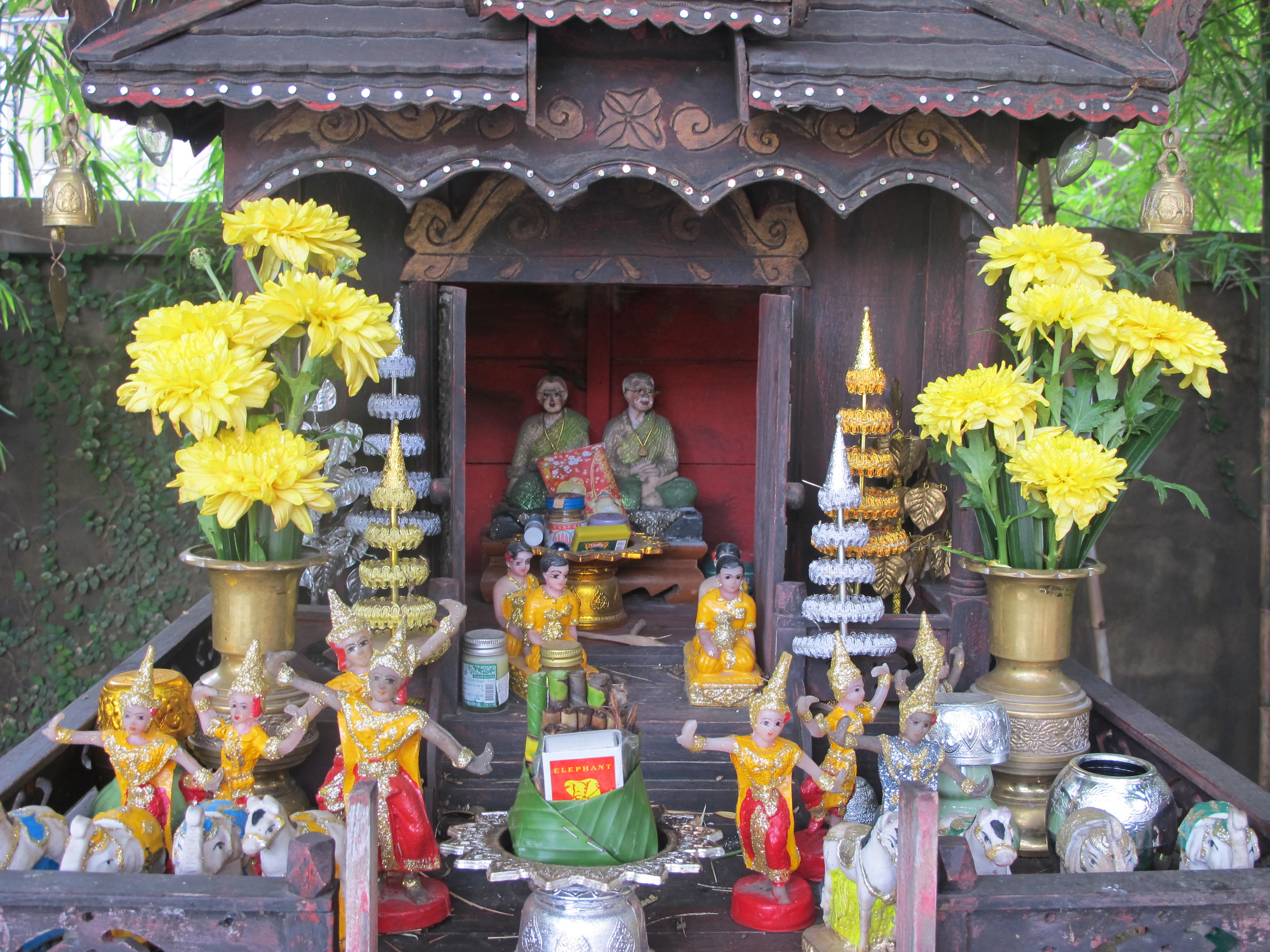 Sacred Realm: Blessings & Good Fortune Across Asia