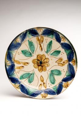 2-MOIFA_Espinar_26:  Plate (Spain or Portugal), early 2000s, ceramic. Photo: Addison Doty